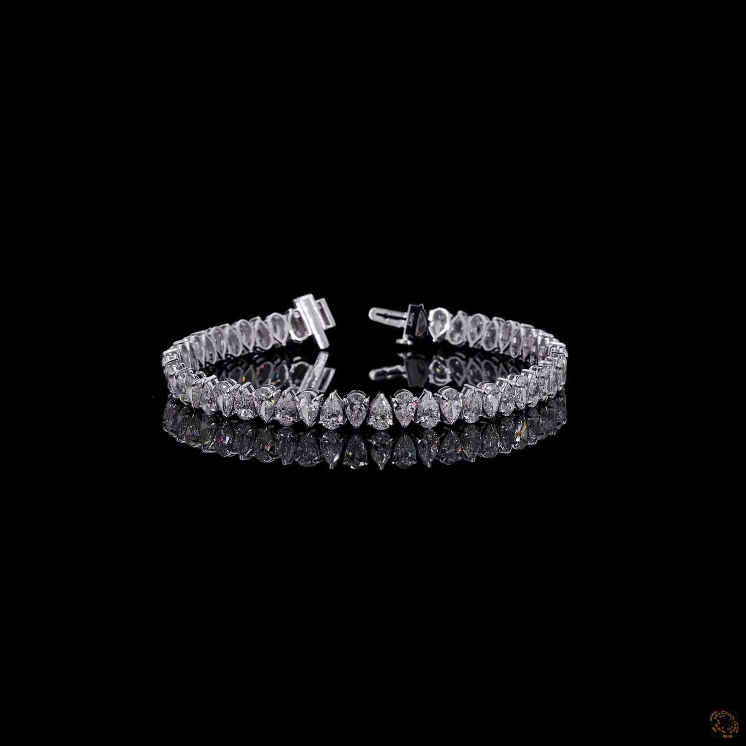 12.86 Ct Vertical Pear Cut Lab-Grown / Moissanite Diamond Tennis Bracelet in Platinum