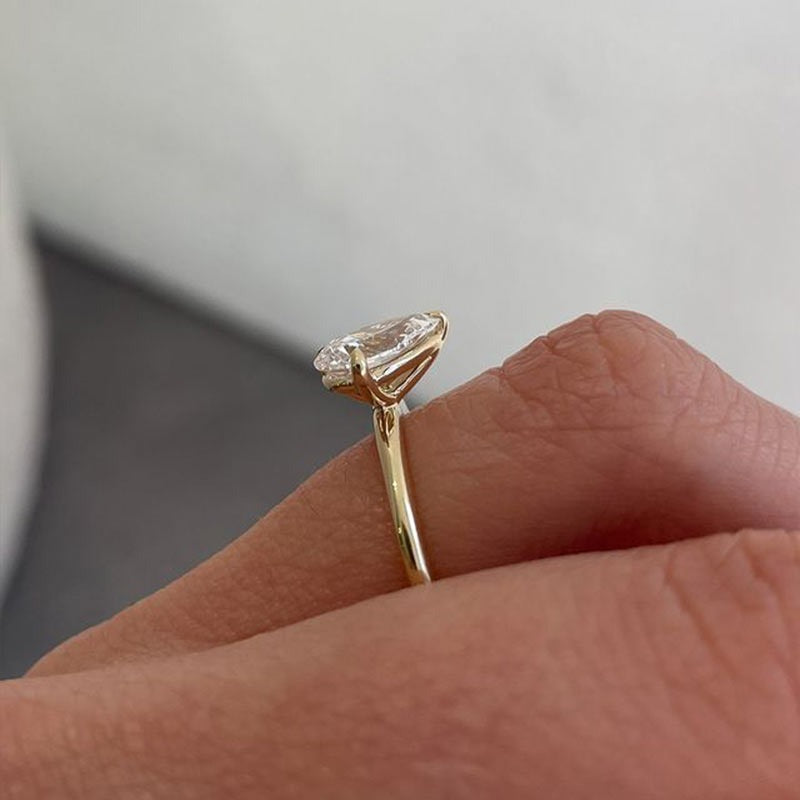 1.80 Ct Pear Cut Lab Grown Diamond Wedding Ring In 14K Gold