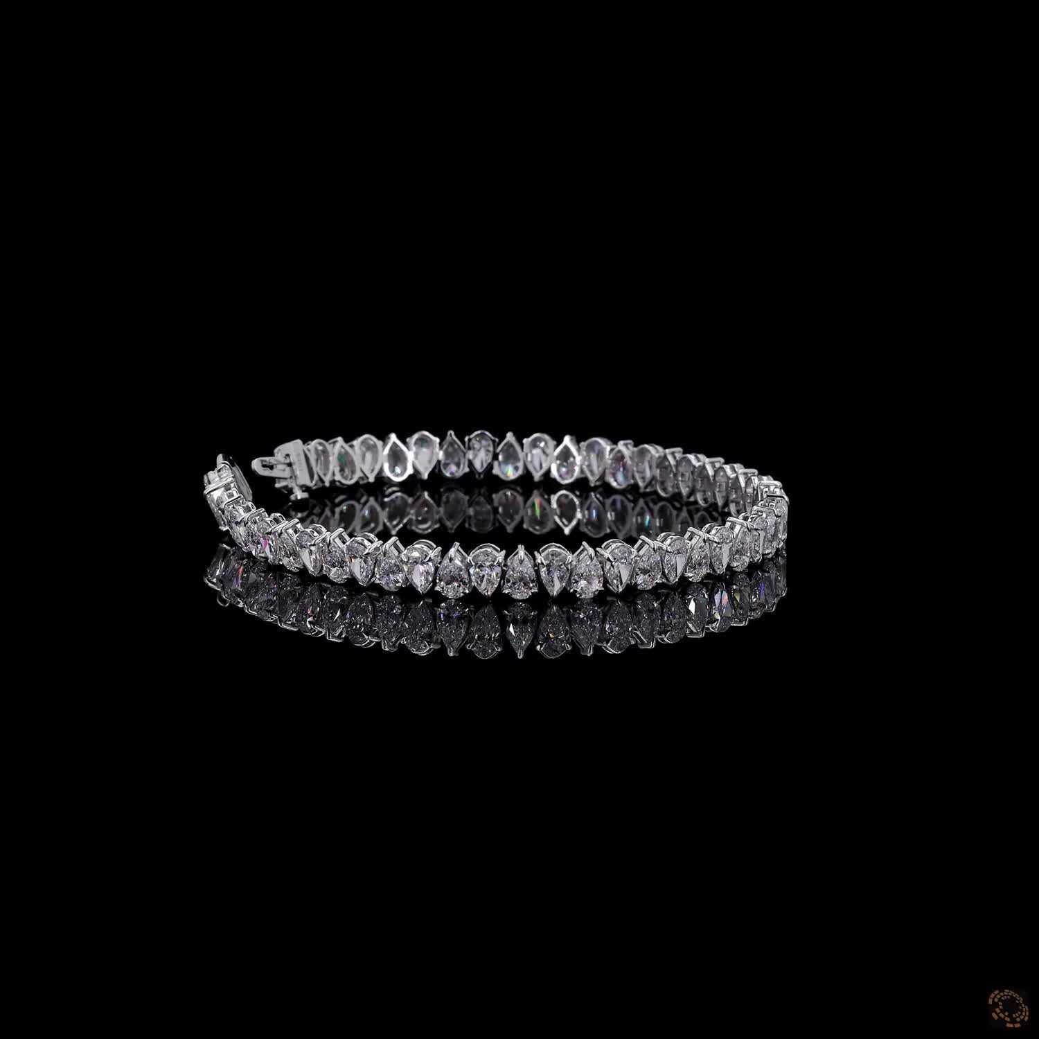 12.86 Ct Vertical Pear Cut Lab-Grown / Moissanite Diamond Tennis Bracelet in Platinum