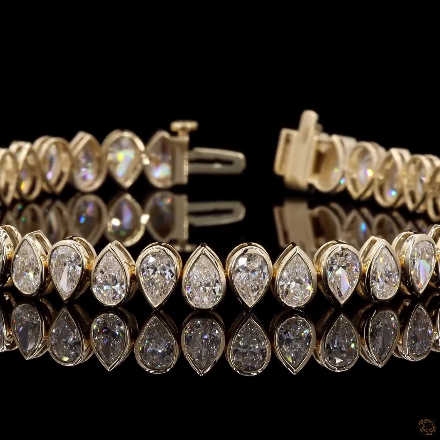 9.83 Ct Yellow Gold Pear-Shaped Diamond Bezel Tennis Bracelet