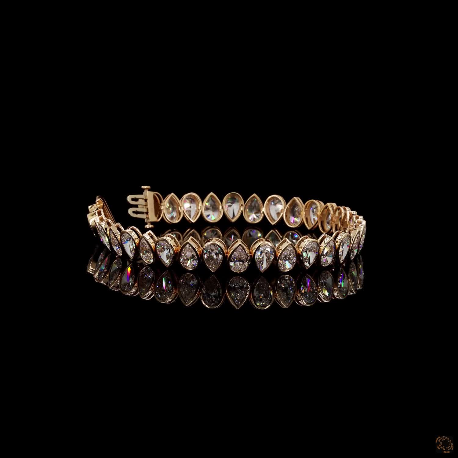 16.17 Ct Luxury Teardrop Crystal Tennis Bracelet – Gold-Tone Statement Link Bracelet with Brilliant-Cut Stones
