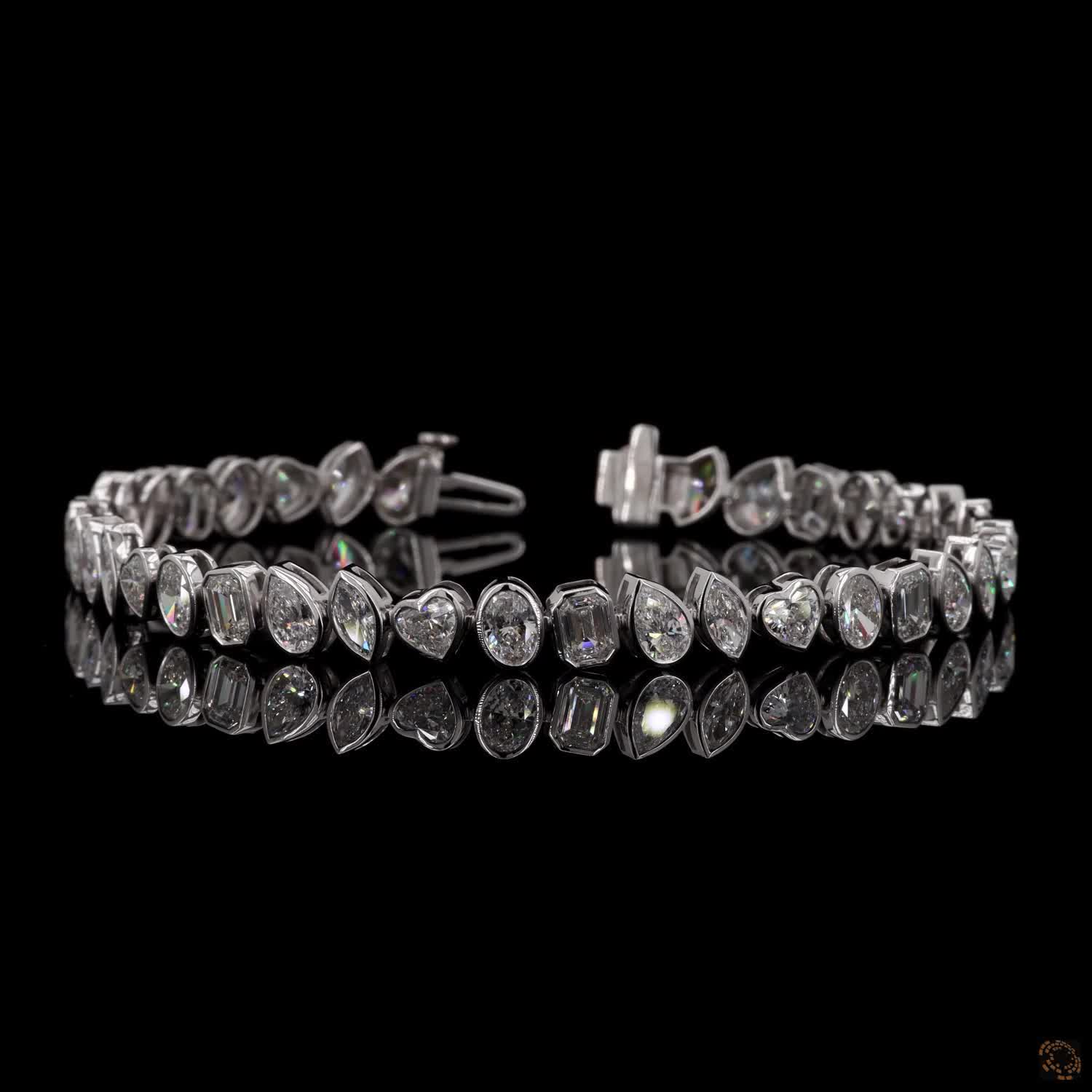9.15 Ct White Gold Mixed-Shape Diamond Bezel Bracelet