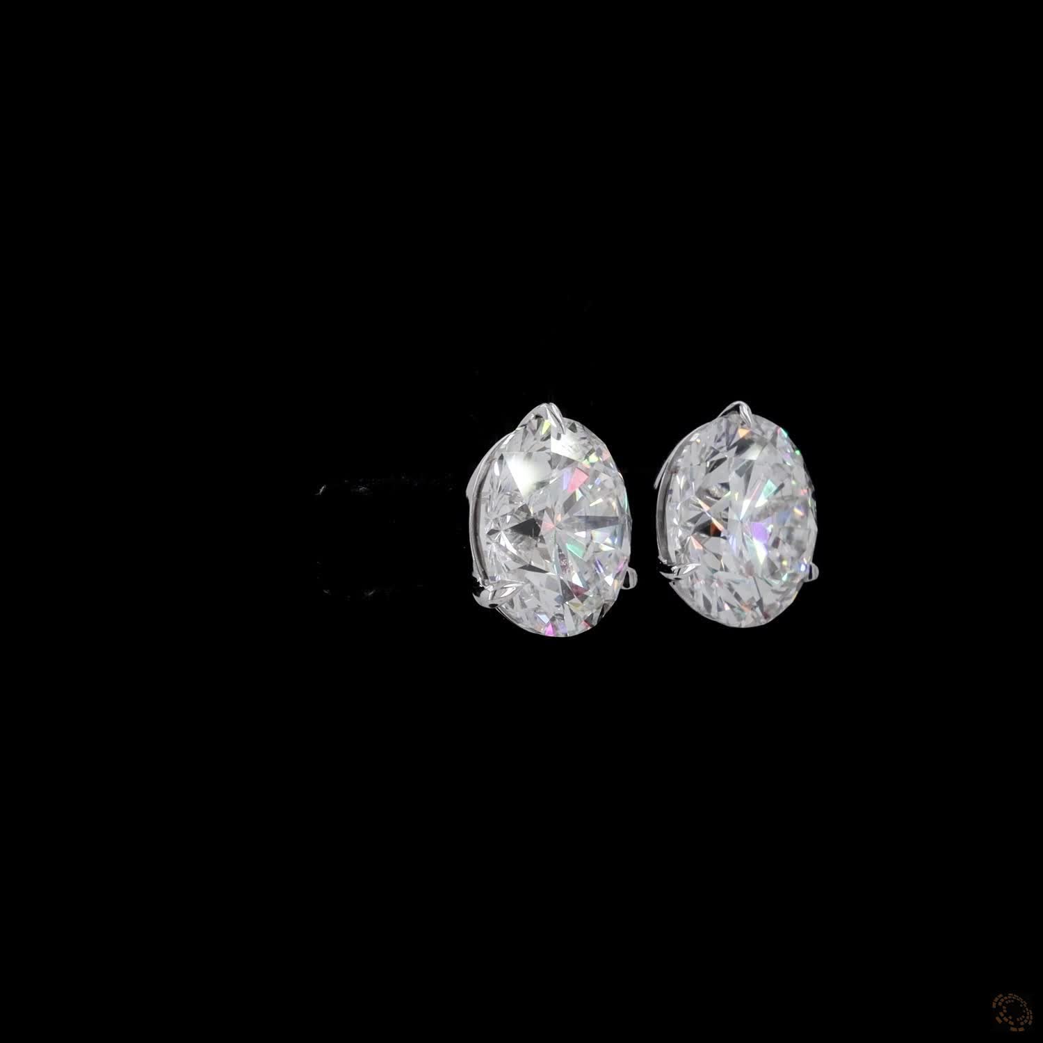 12.17 Ct Floral Modern Elegance, Brilliant Sparkle, Classic Luxury Fine Jewelry