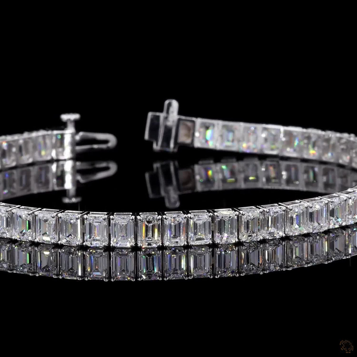 12.18 Ct Emerald Cut Vertical North-South basket setting orientation