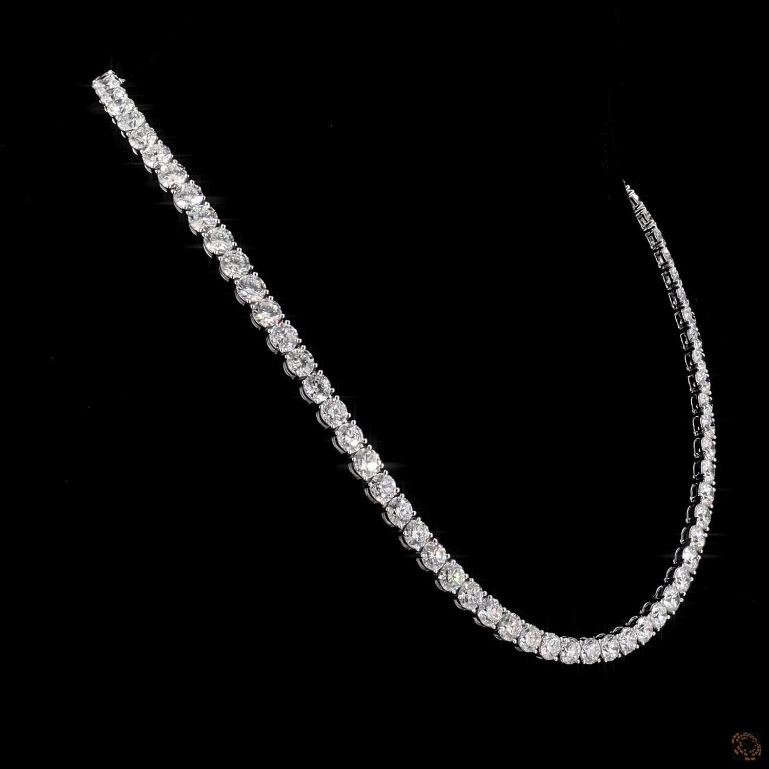 46.66 Ct Single continuous row of uniform round brilliant-cut diamonds