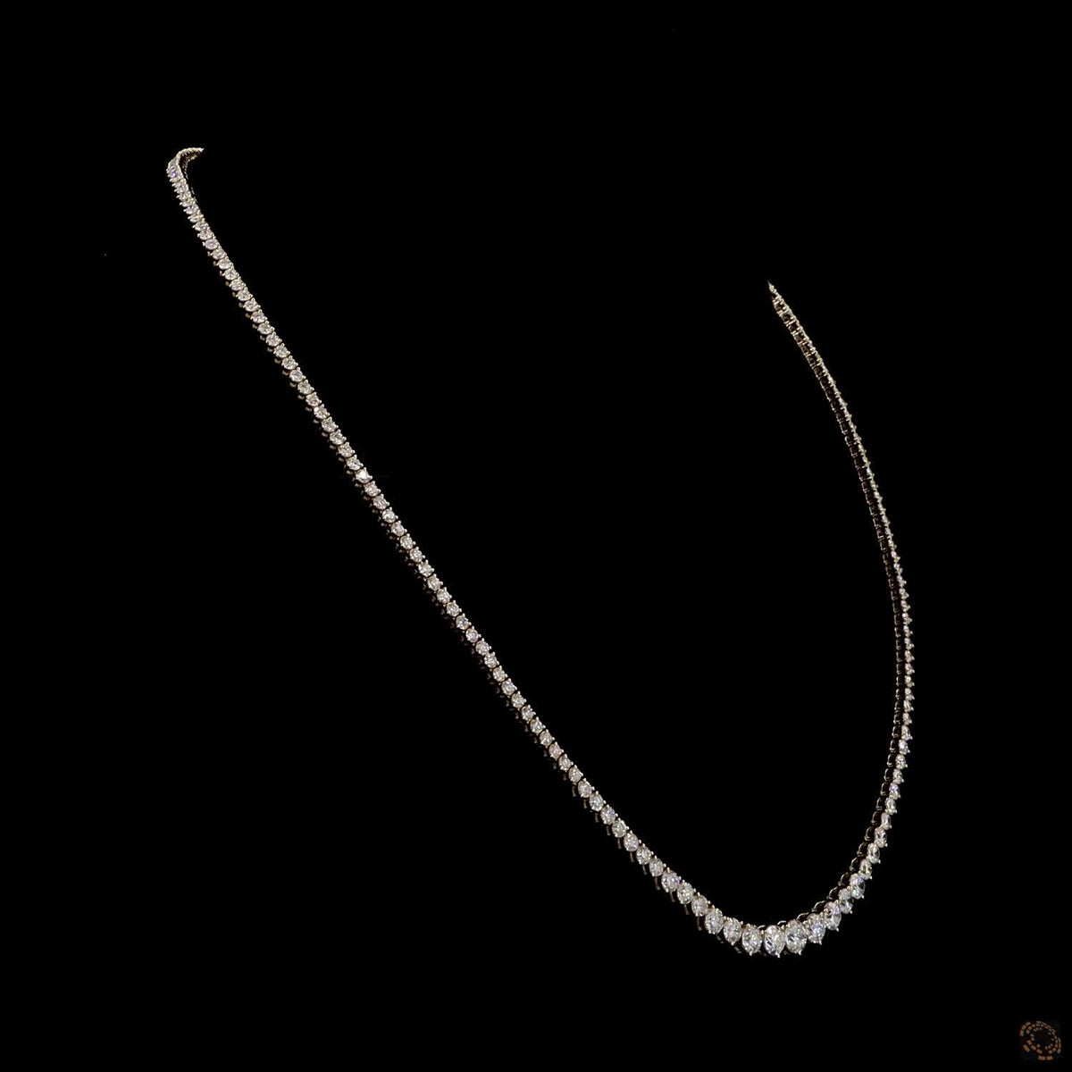 16.21 Ct Graduated Round Cut Diamond Riviera Tennis Necklace in Yellow Gold