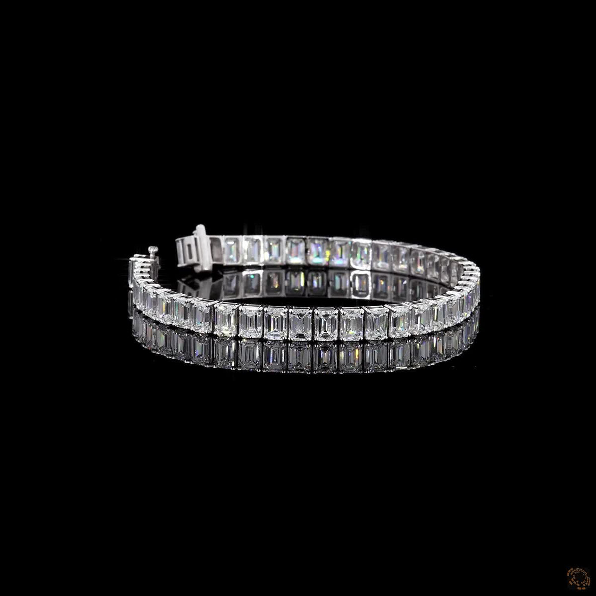 21.52 Ct Art Deco Vintage-Inspired, Timeless Luxury, High Fine Jewelry