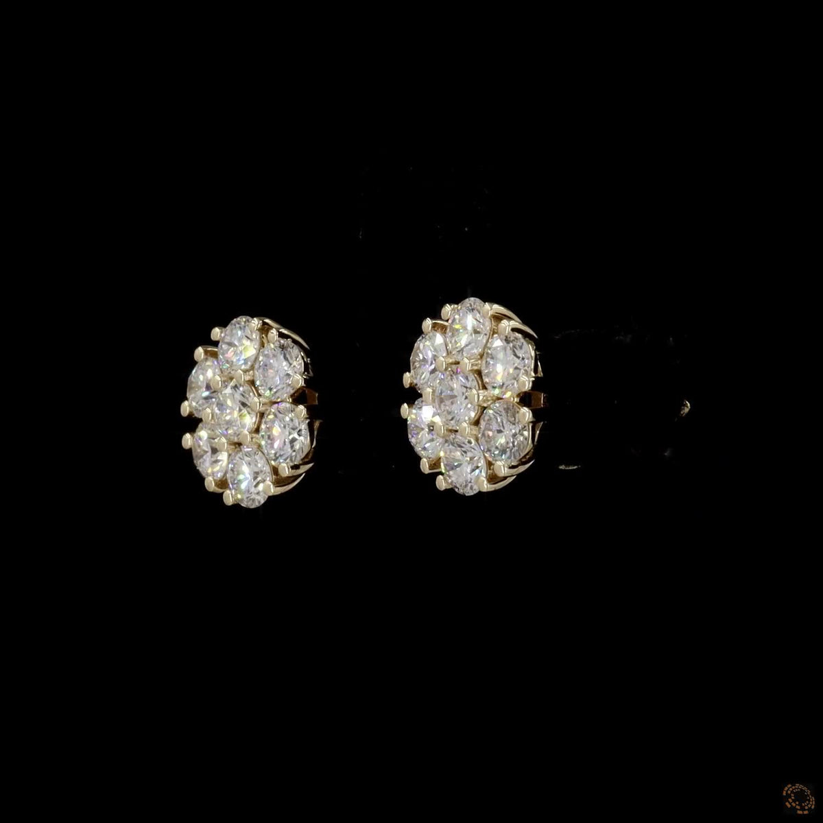 1.39 Ct Round Diamond Cluster Flower Stud Earrings in Yellow Gold