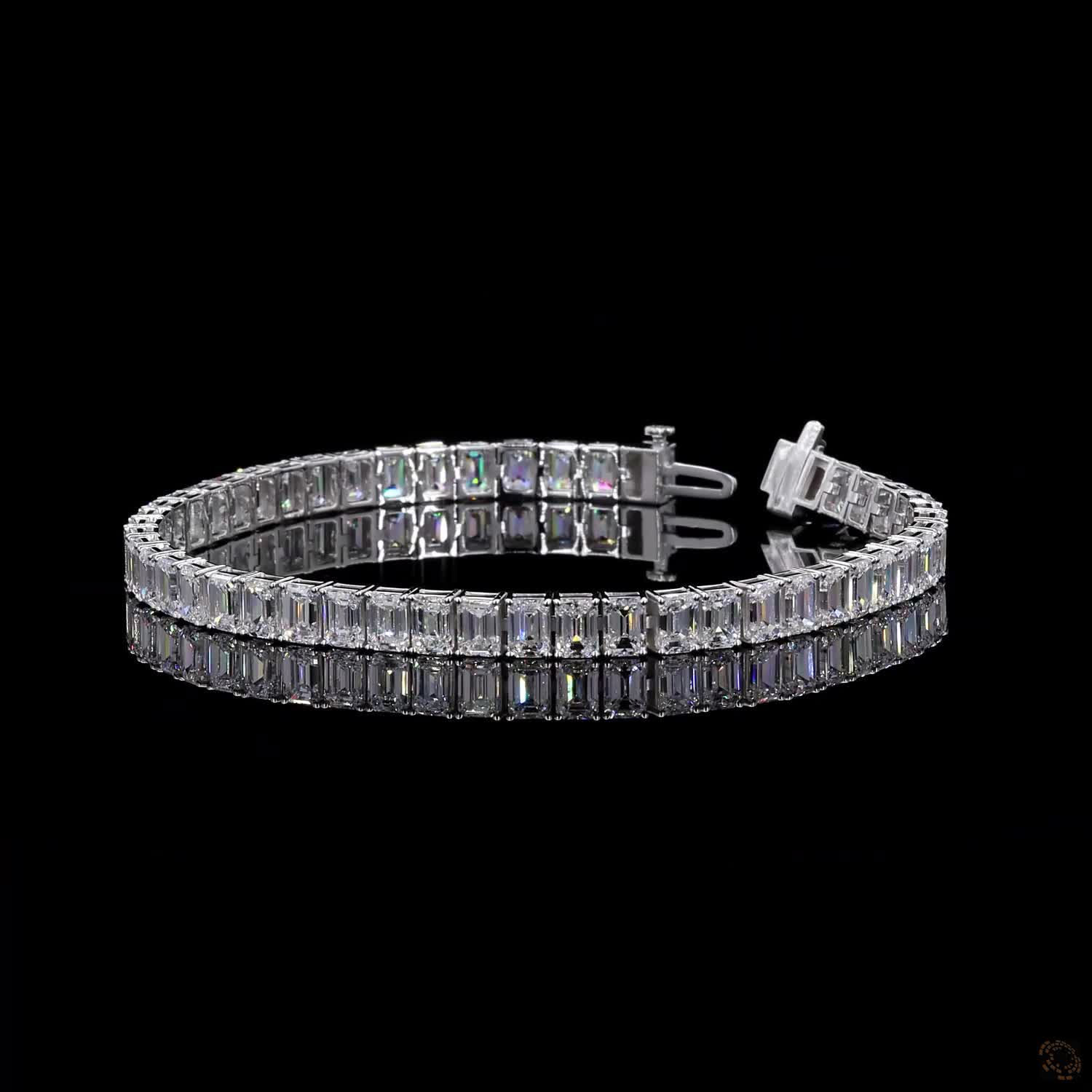 16.72 Ct Emerald Cut Diamond Tennis Bracelet in White Gold