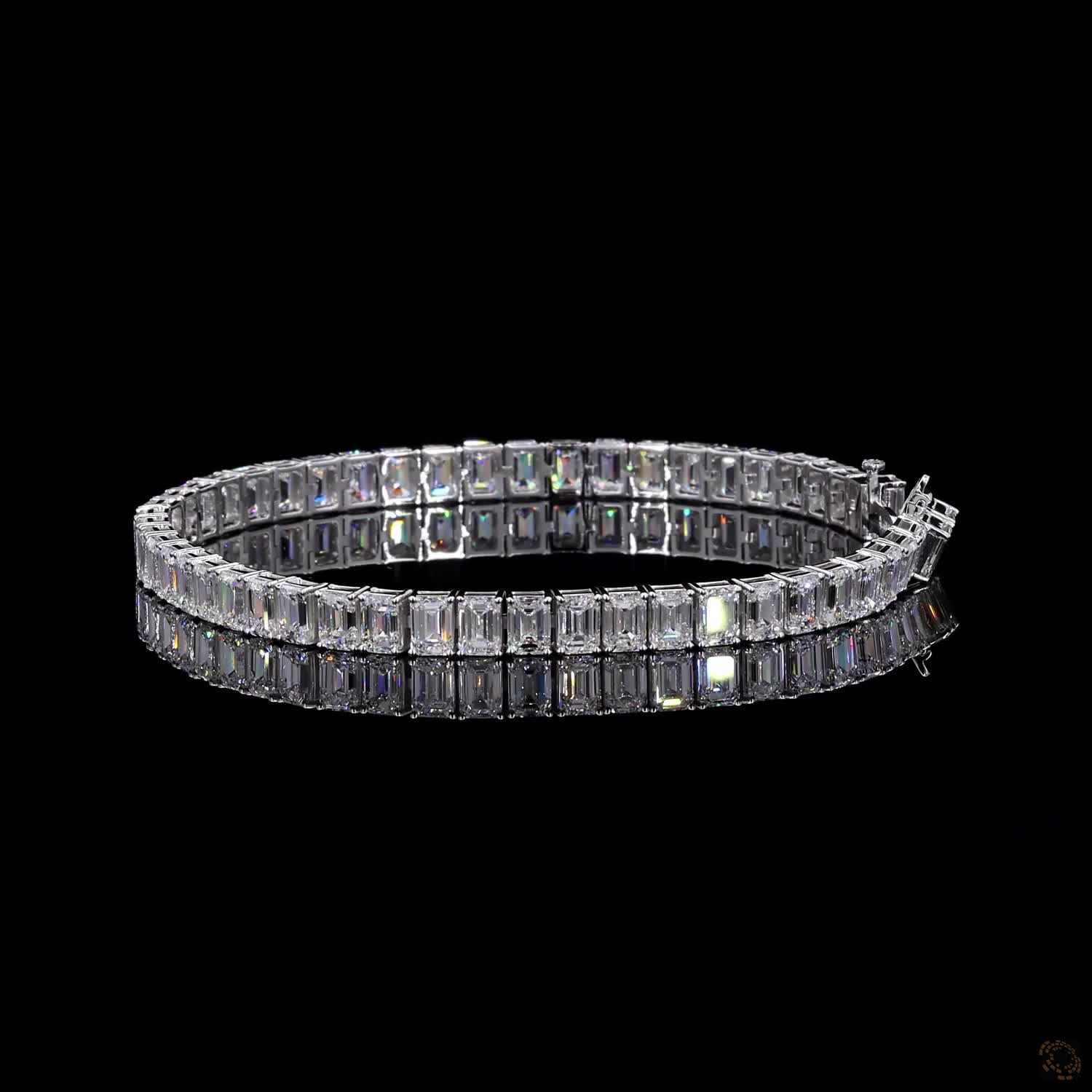 16.72 Ct Emerald Cut Diamond Tennis Bracelet in White Gold