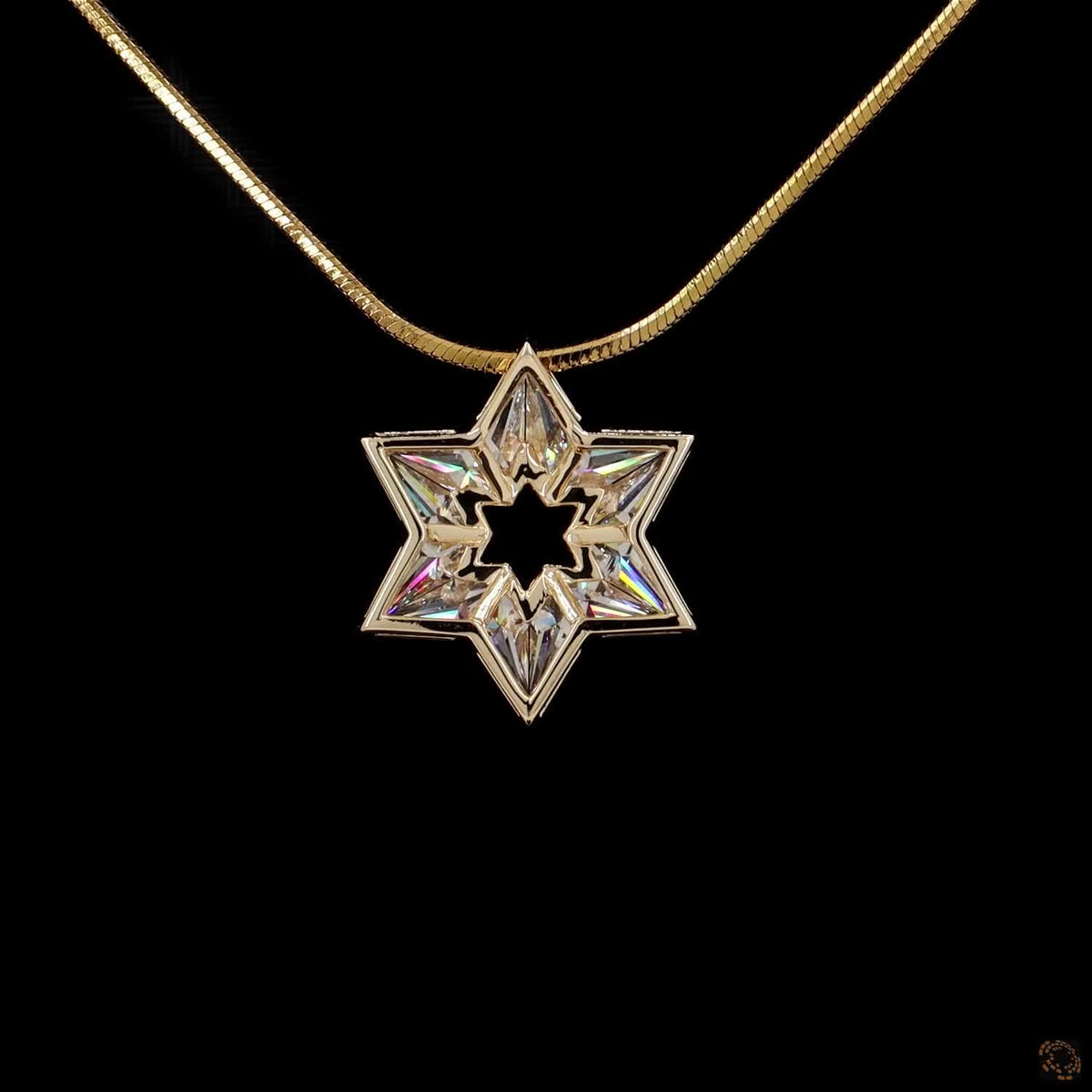 1.69 Ct Bezel-Set Triangular Cut Diamond Star of David Pendant in Yellow Gold