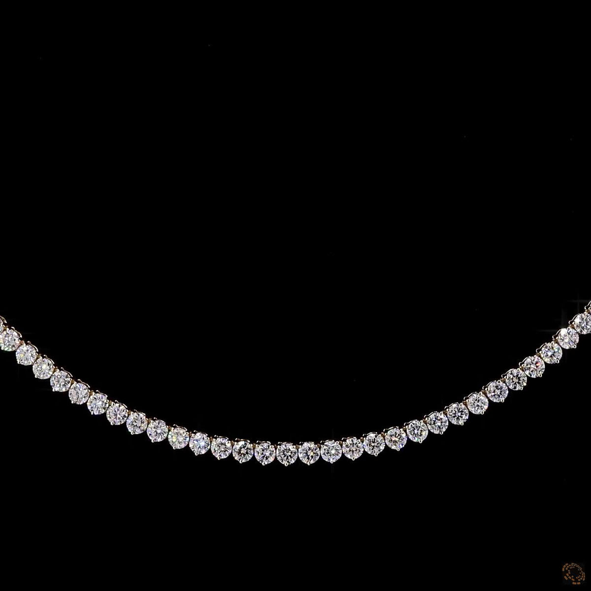 3.98 Ct Graduated Round Brilliant Diamond Riviera Line Necklace in Yellow Gold