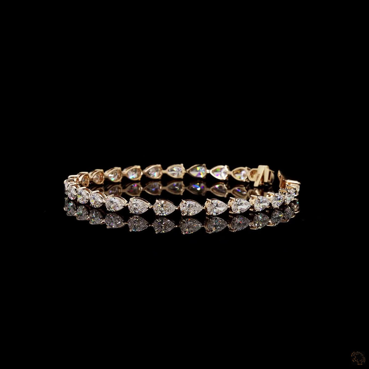 8.84 Ct Horizontal Pear-Shaped Diamond Line Bracelet in Yellow Gold