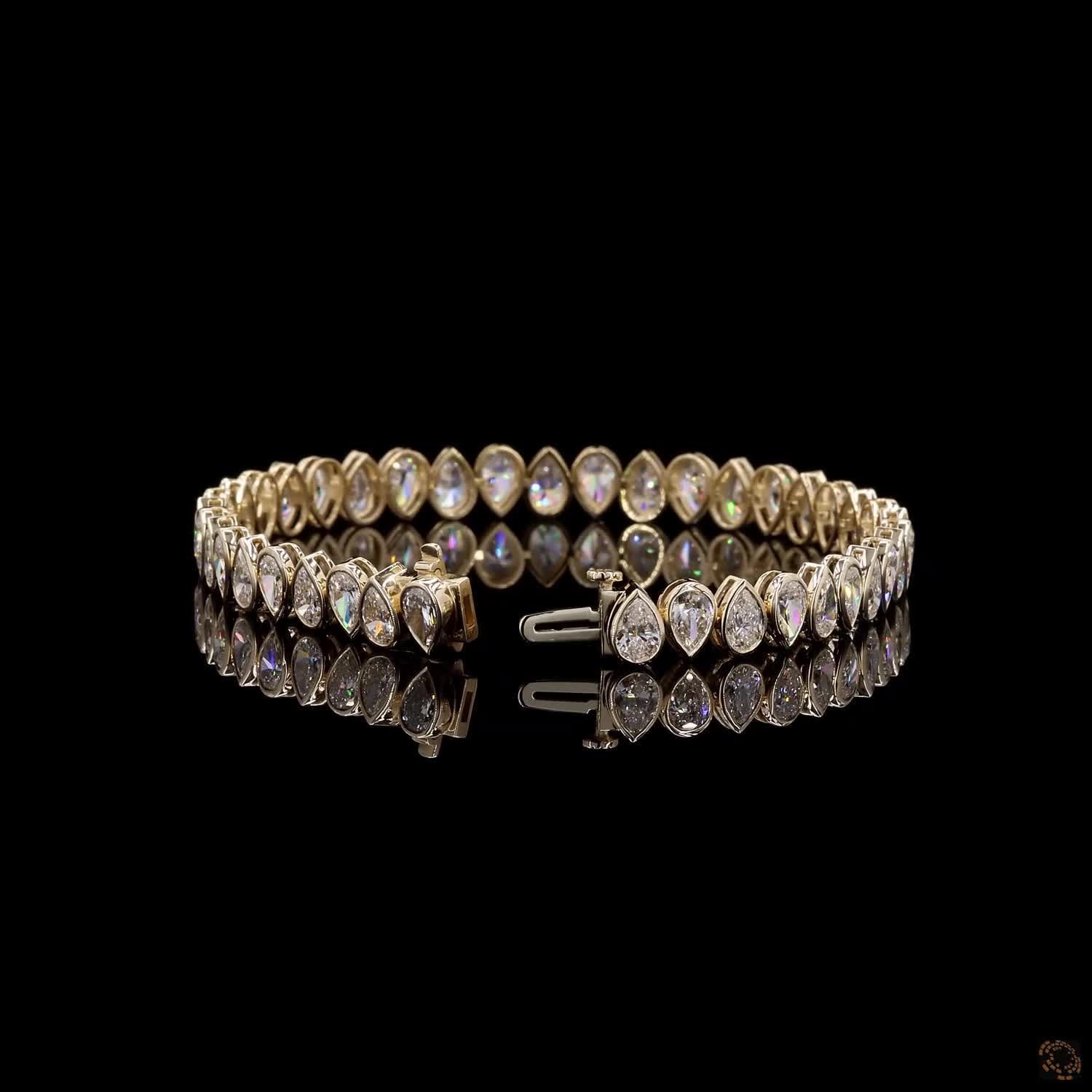 10.12 Ct Vertical Pear-Shaped Diamond Line Bracelet in Yellow Gold