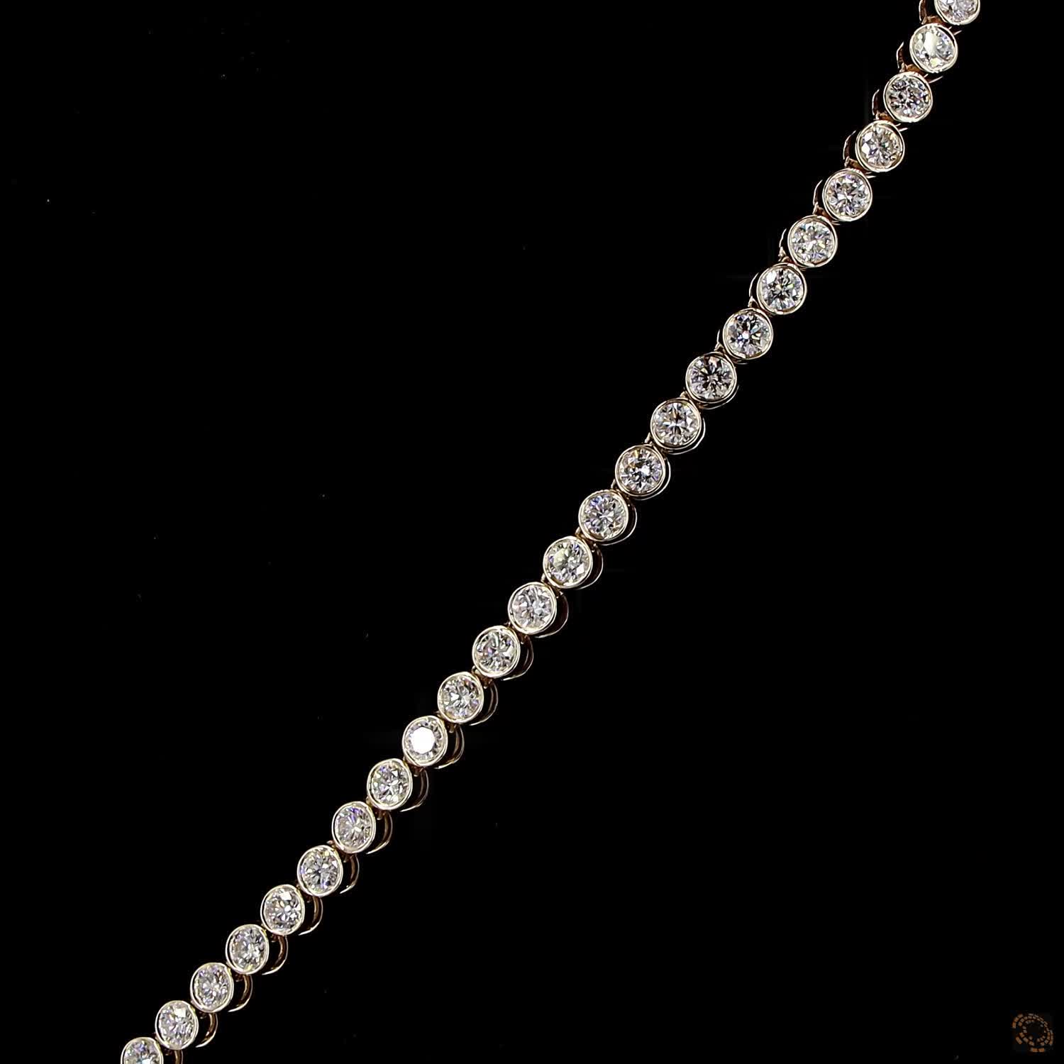6.39 Ct Warm luxury meets bold brilliance in this graduated round-cut diamond tennis necklace
