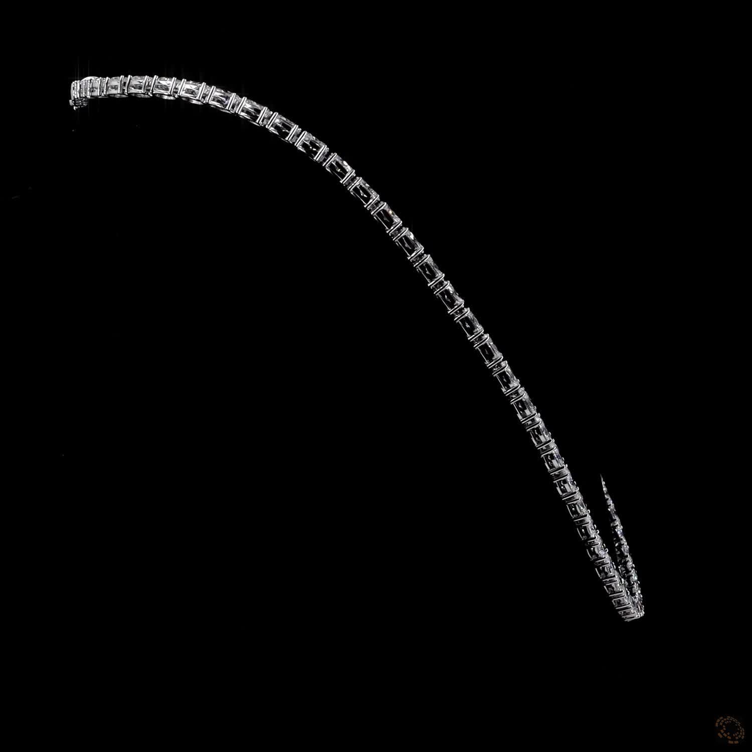 20.94 Ct Interlocking sequence of oval cut diamonds adds texture, visual interest, and multi-dimensional brilliance