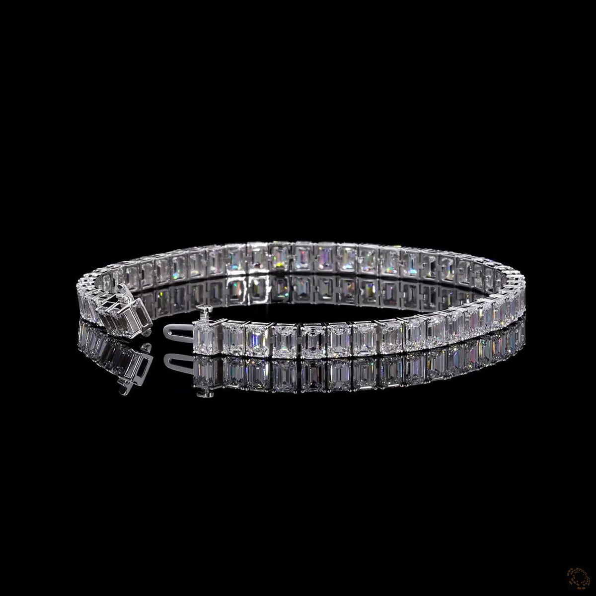 16.72 Ct Emerald Cut Diamond Tennis Bracelet in White Gold