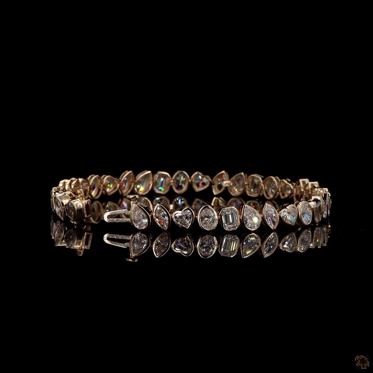 9.12 Ct Yellow Gold Multi-Cut Bezel Station Diamond Bracelet
