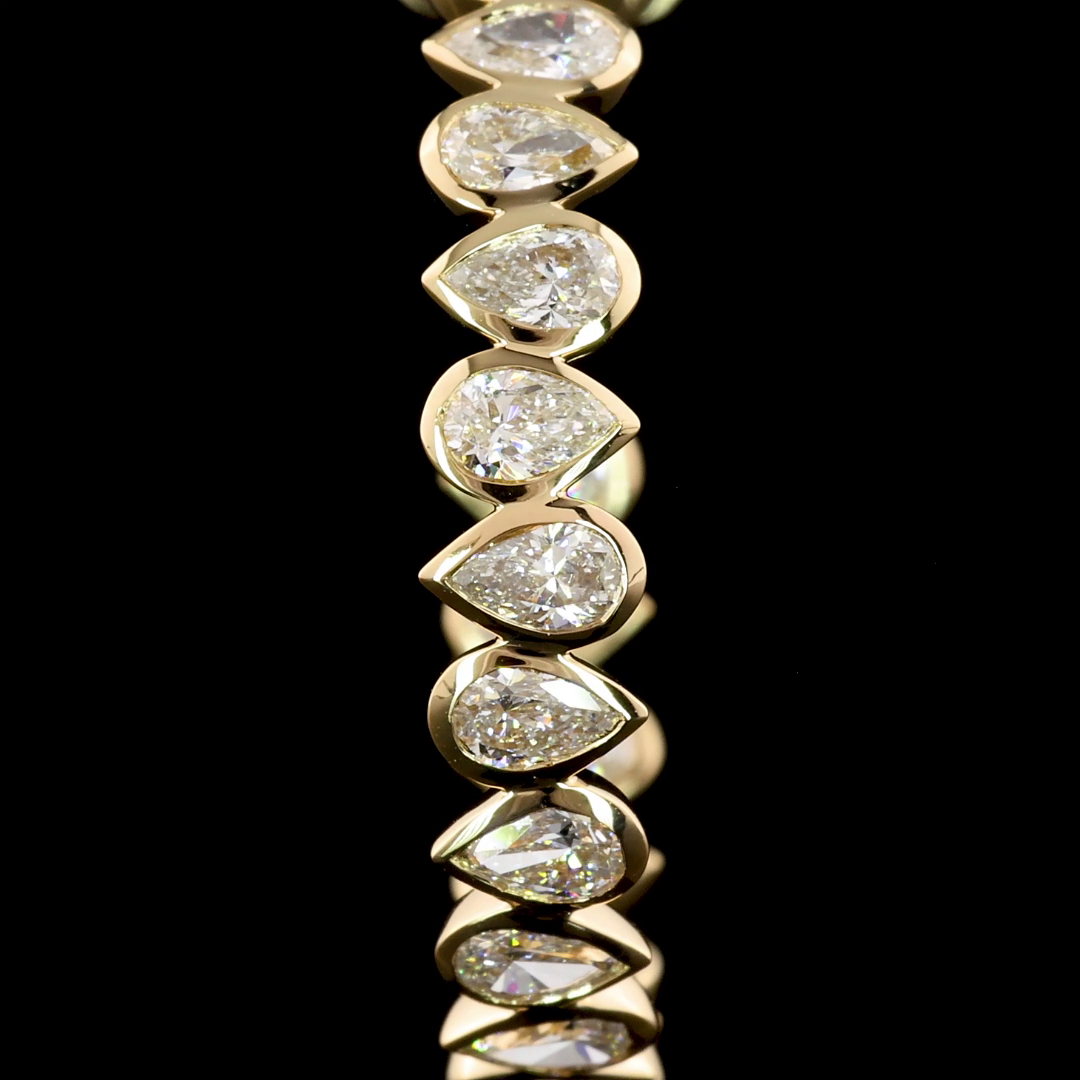 2.74 Cts 14K YELLOW GOLD Pear Shape C Hoops Earring