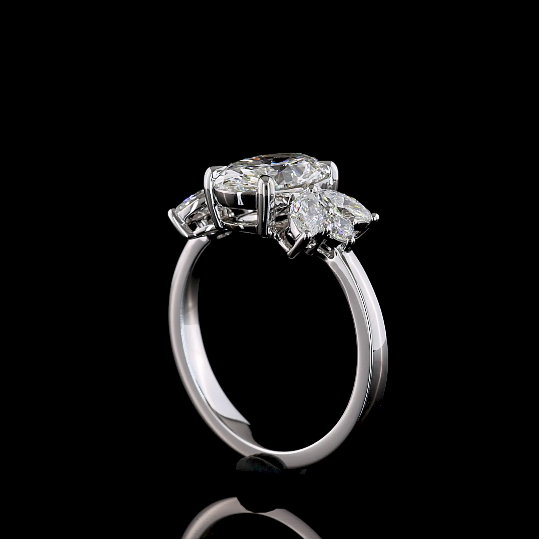 2.61 Cts 14K WHITE GOLD Oval Shape Special Ring