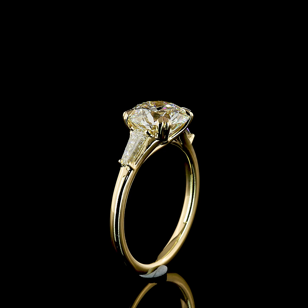 2.9 Cts 14K YELLOW GOLD Round Shape 3 Stones Ring