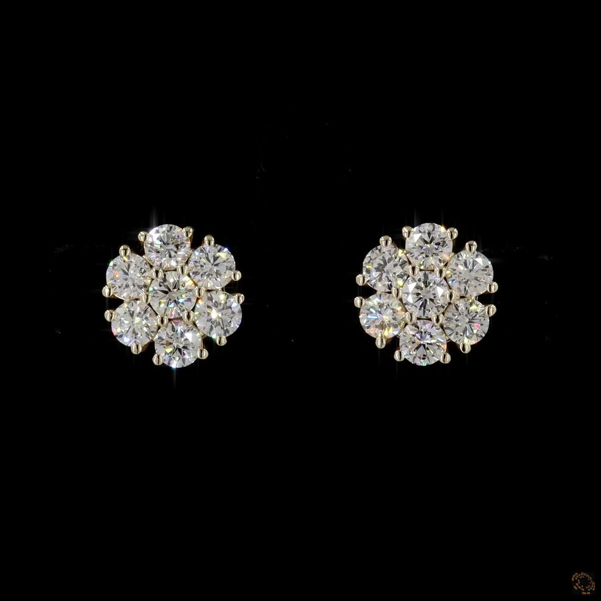 1.39 Ct Round Diamond Cluster Flower Stud Earrings in Yellow Gold