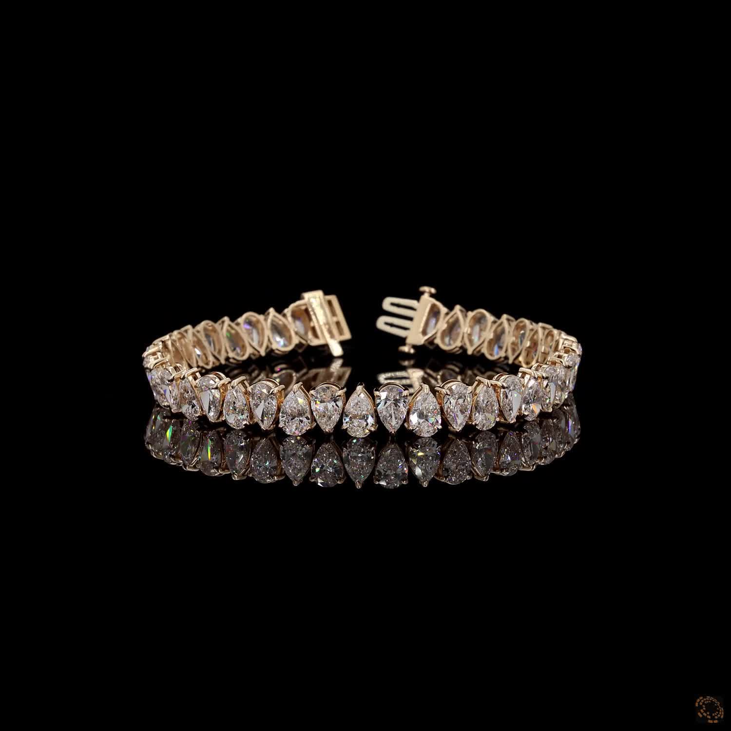 20.23Ct Vertical Pear Cut Diamond Tennis Bracelet in Yellow Gold