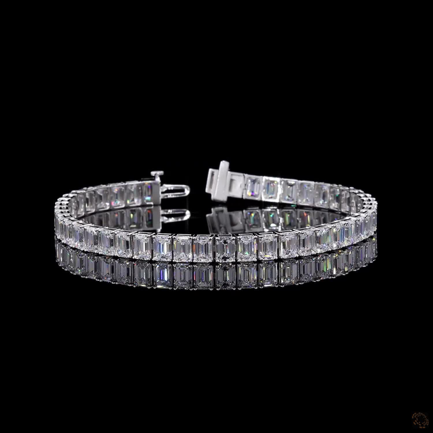 18.1 Ct Emerald Cut Vertical  North-South basket setting orientation