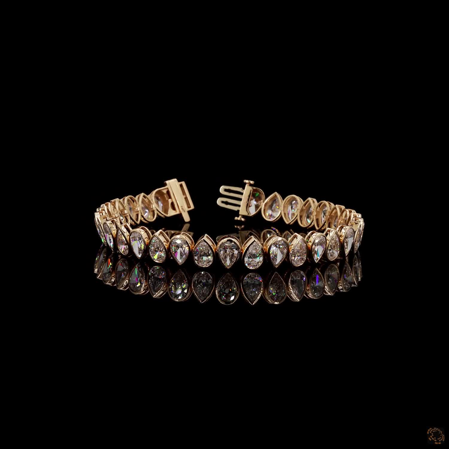 16.17 Ct Luxury Teardrop Crystal Tennis Bracelet – Gold-Tone Statement Link Bracelet with Brilliant-Cut Stones