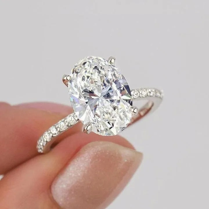4.00 Ct Oval Cut Simulated Diamond Engagement Ring In Sterling Silver