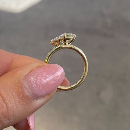 1.80 Ct Pear Cut Lab Grown Diamond Wedding Ring In 14K Gold