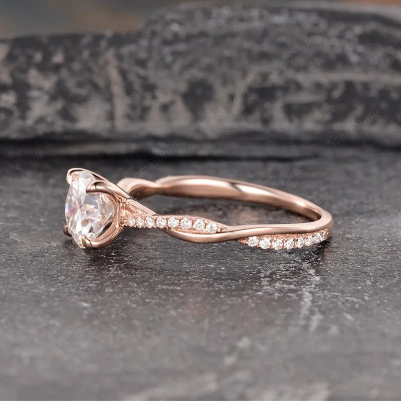 1.50 Ct Round Cut Engagement Ring With Lab-Grown Diamond Wedding Ring