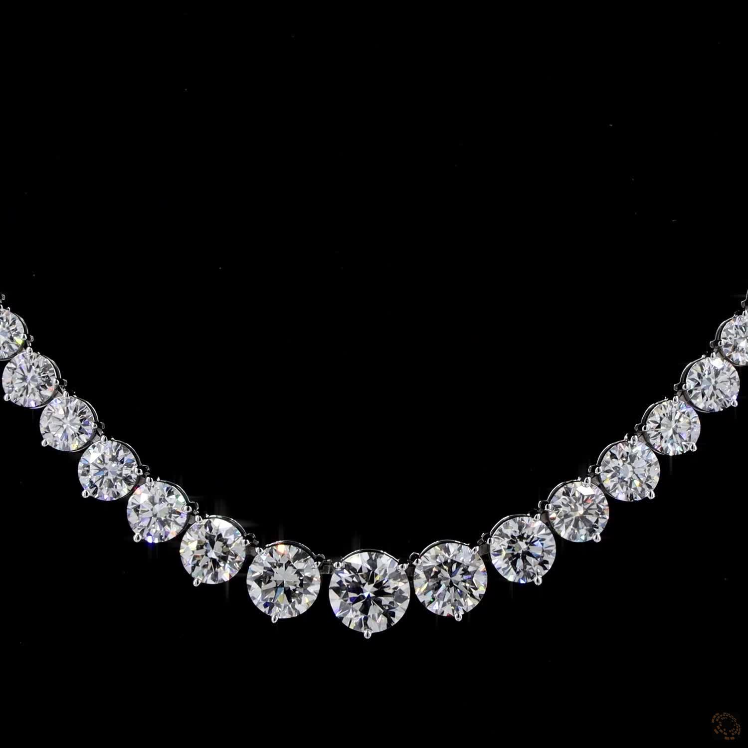 29.08 Ct Accentuate your neckline with this graduated round-cut diamond tennis necklace