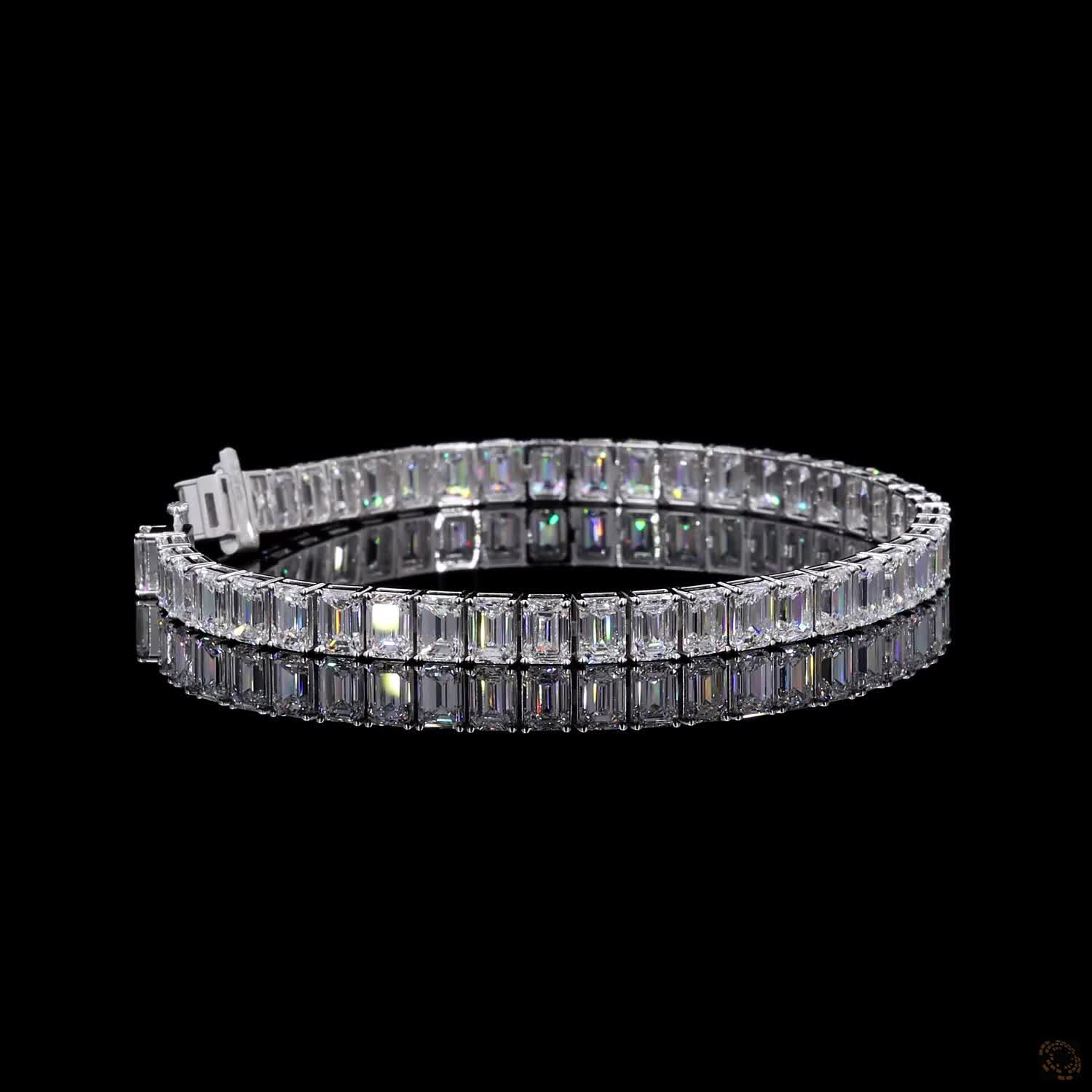 18.1 Ct Emerald Cut Vertical  North-South basket setting orientation