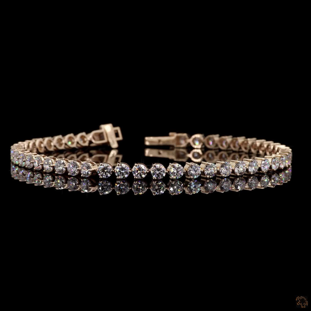9.40 Ct  Vintage-Inspired Black Collar Round Diamond Link Bracelet in Yellow Gold