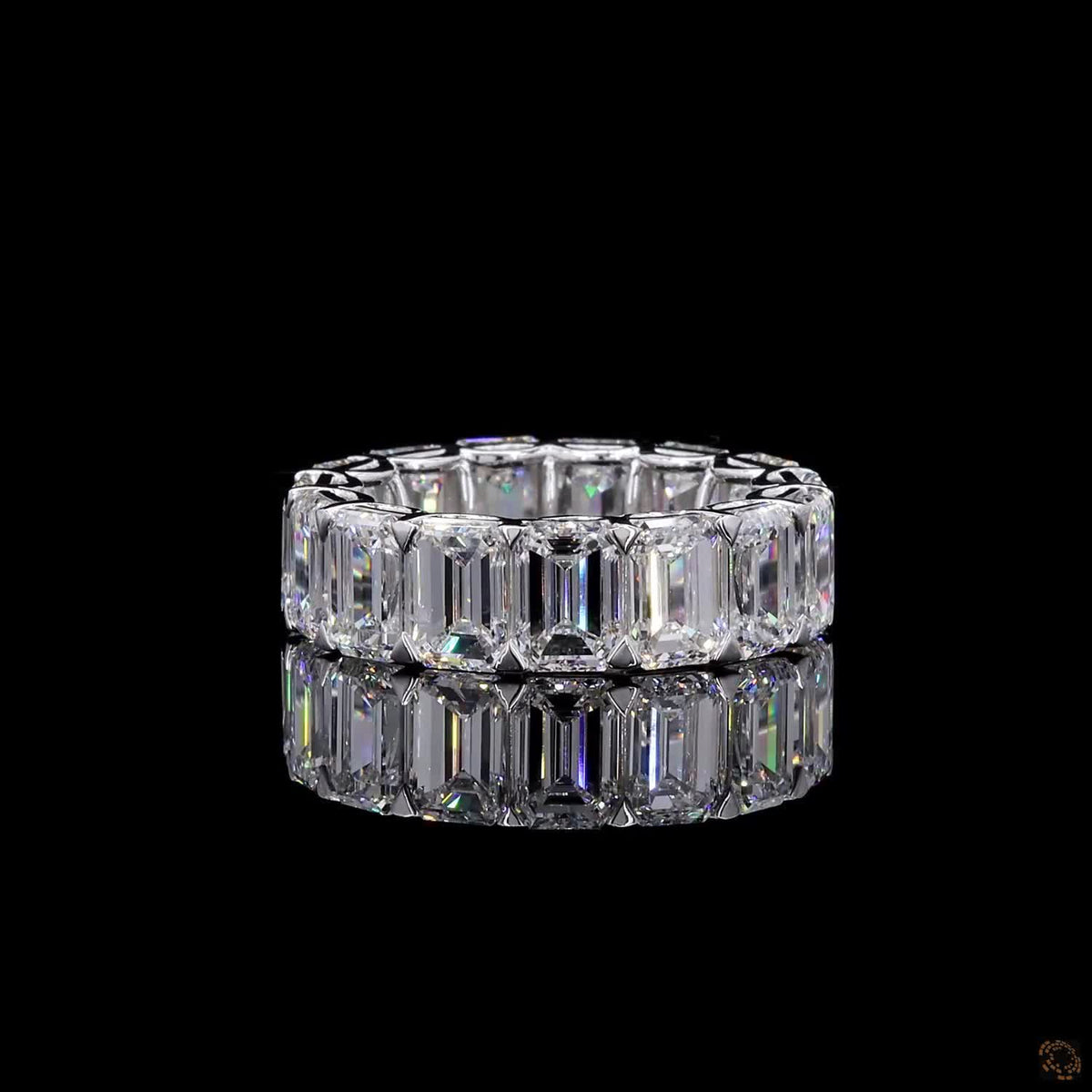 13.34 Ct Emerald Cut Diamond Eternity Band set in white gold with vertically aligned step-cut stones