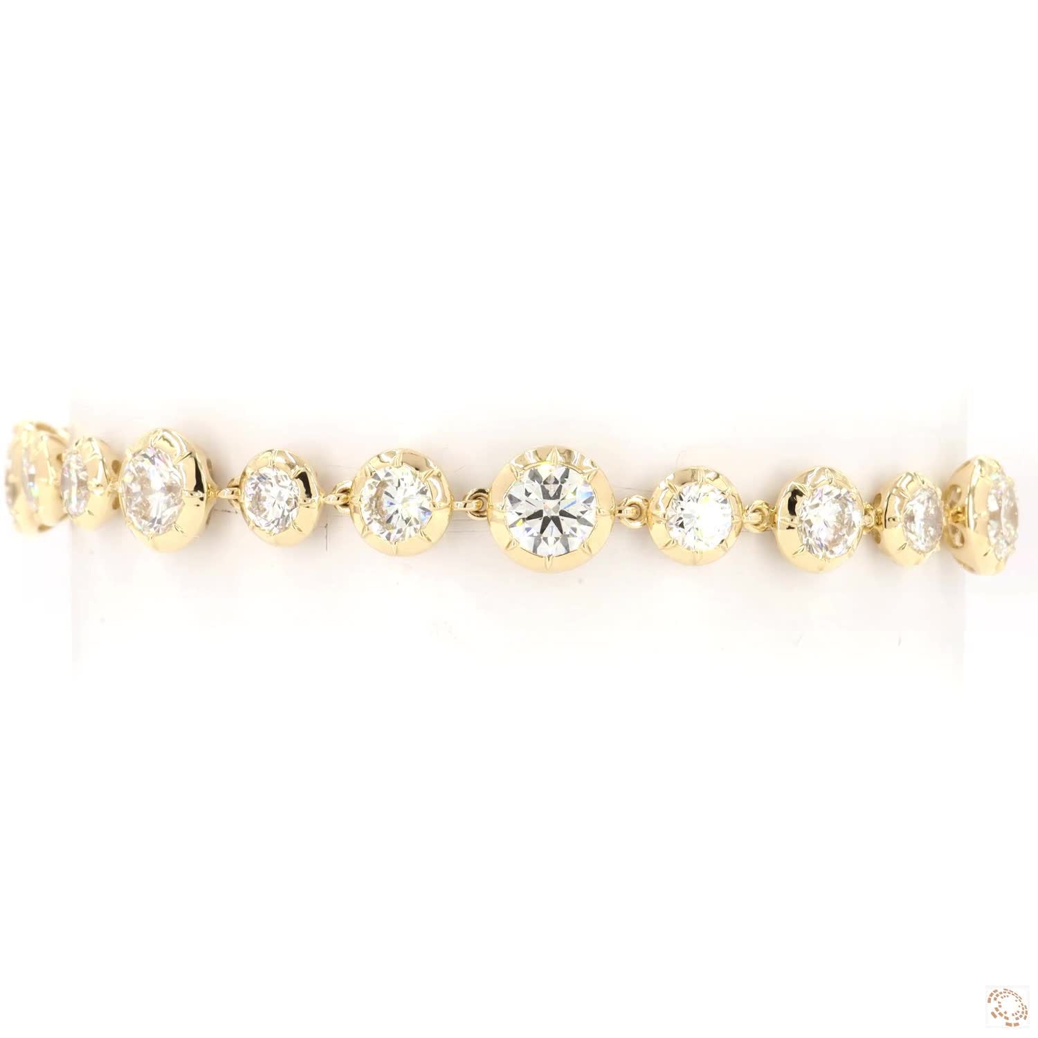 9.40 Ct Graduated Round Brilliant Diamond Link Bracelet in Yellow Gold