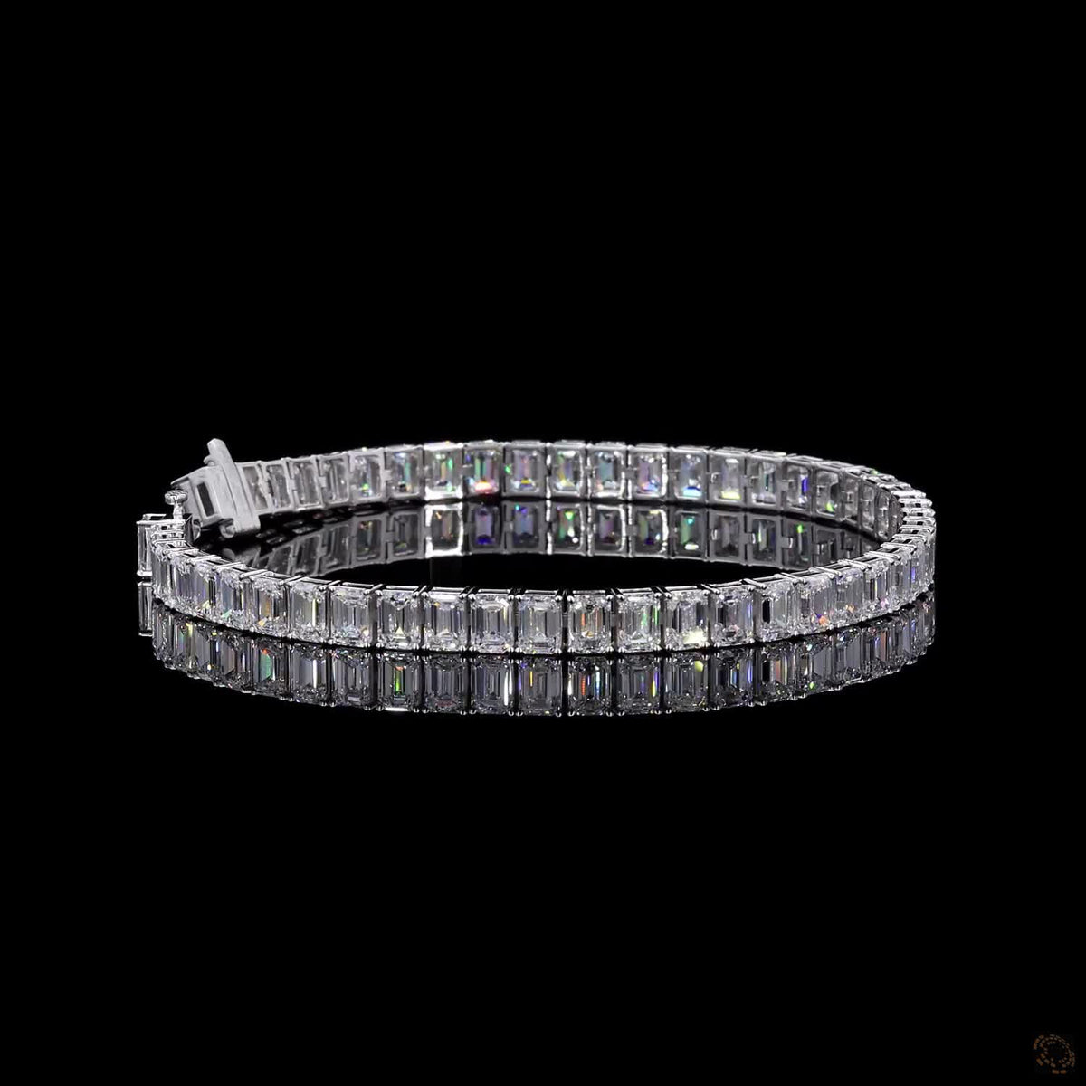 16.72 Ct Emerald Cut Diamond Tennis Bracelet in White Gold