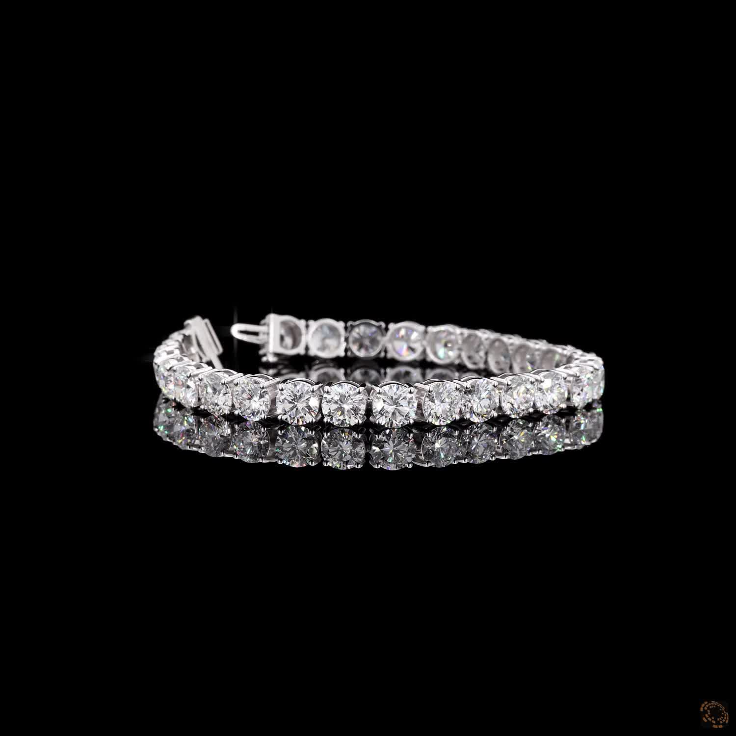 28.42 Ct Traditional 4-Prong Open-Basket Setting for maximum light refraction and brilliance
