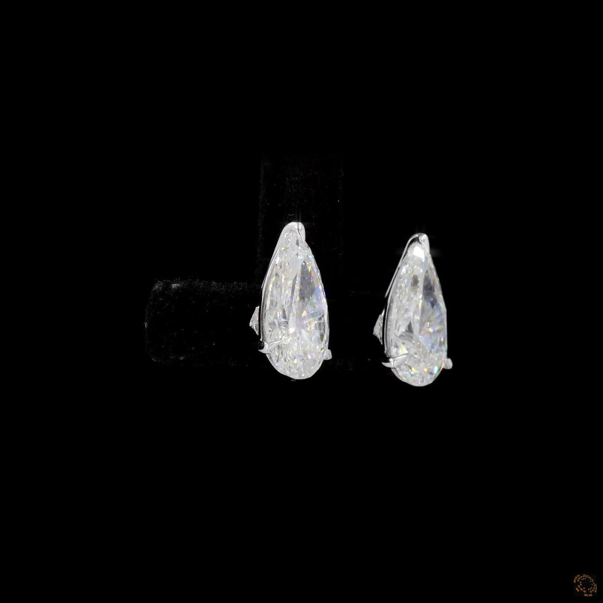 4.0 Ct 14K White Gold Pear Cut Diamond Solitaire Stud Earrings