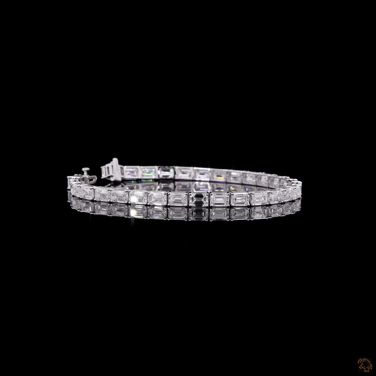 15.78 Ct East-West Emerald Cut Diamond Tennis Bracelet in White Gold