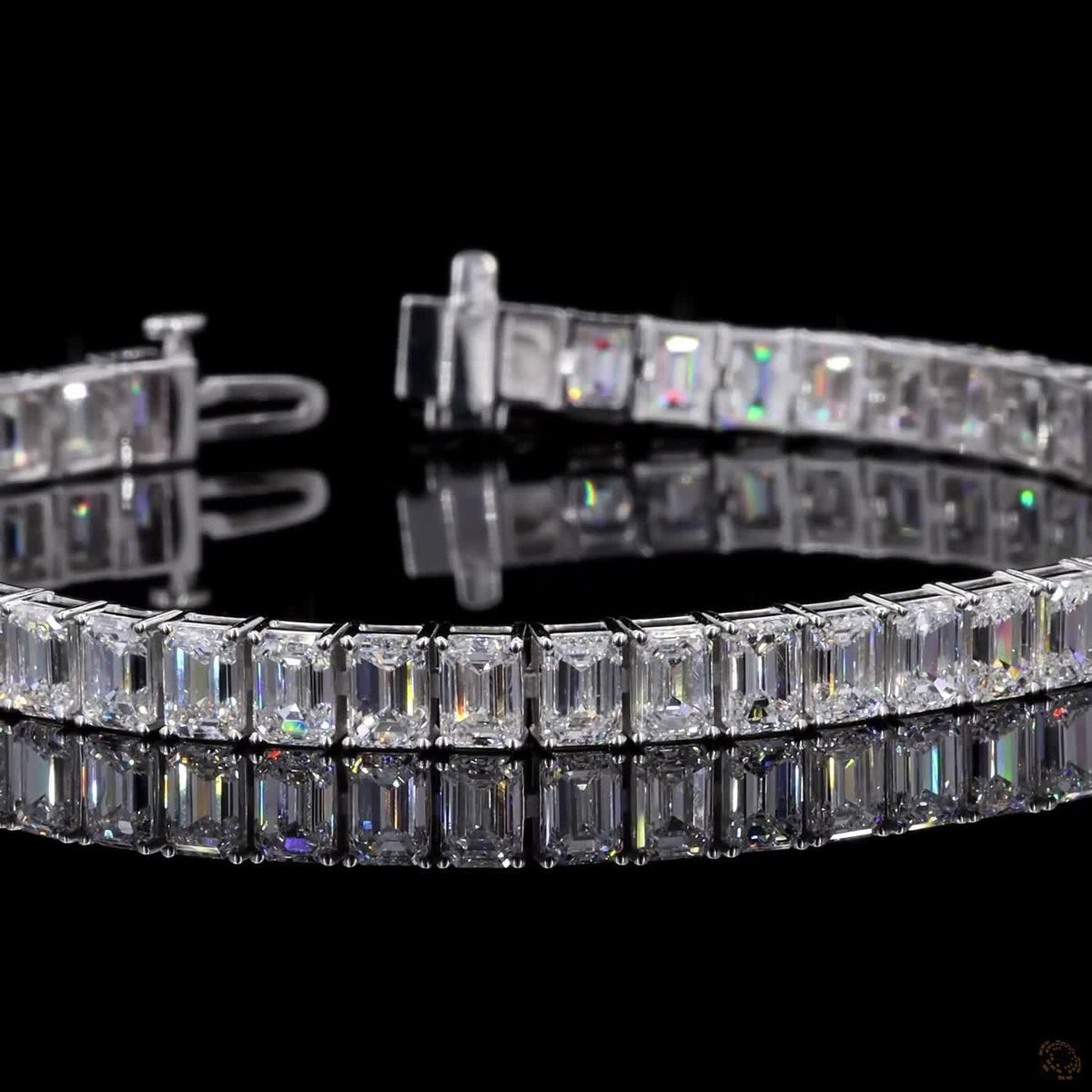 16.72 Ct Emerald Cut Diamond Tennis Bracelet in White Gold