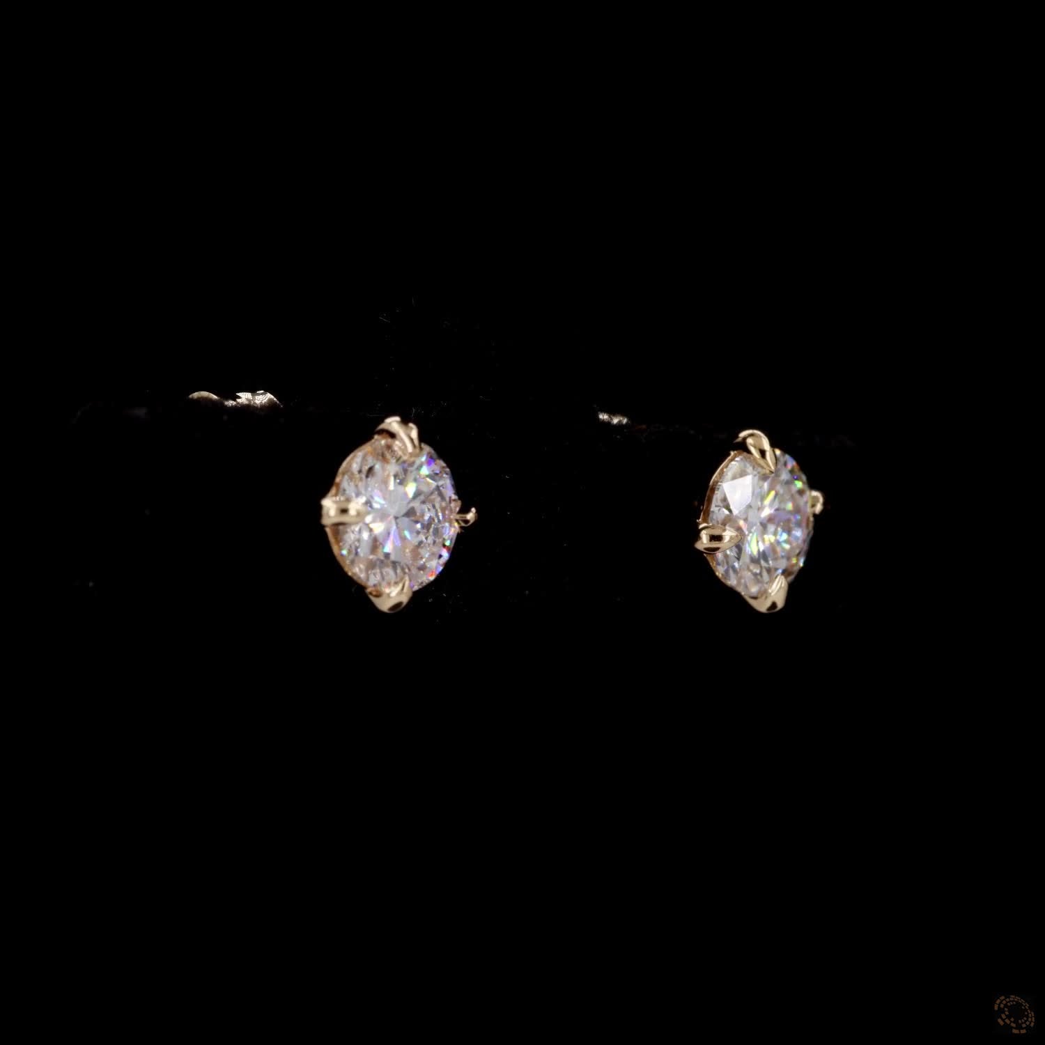 0.93 Ct Solid 14K Yellow Gold Round Brilliant Diamond Stud Earrings Solitaire 4-Prong
