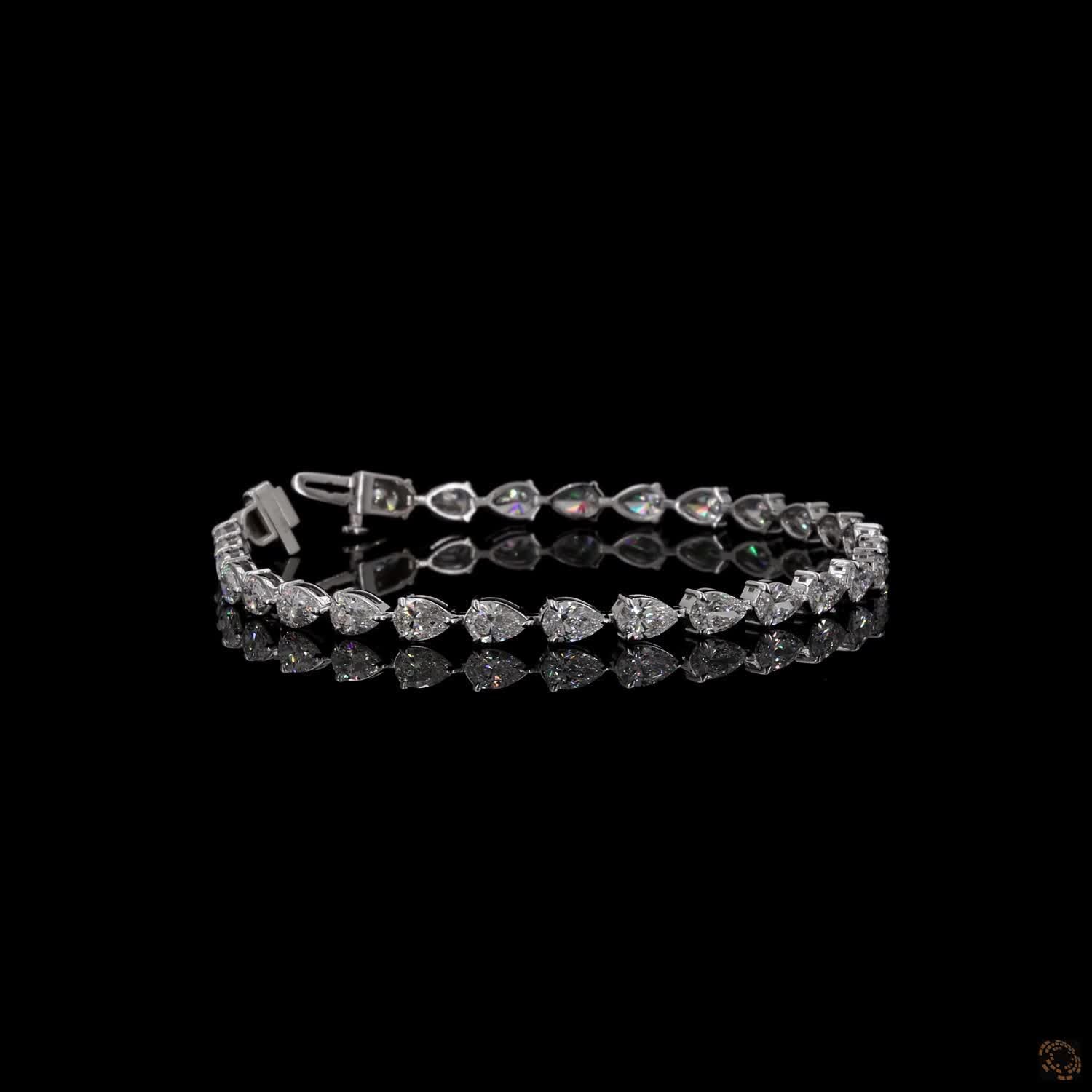 7.06 Ct Three-Prong Basket Setting featuring a protective V-prong at each tip