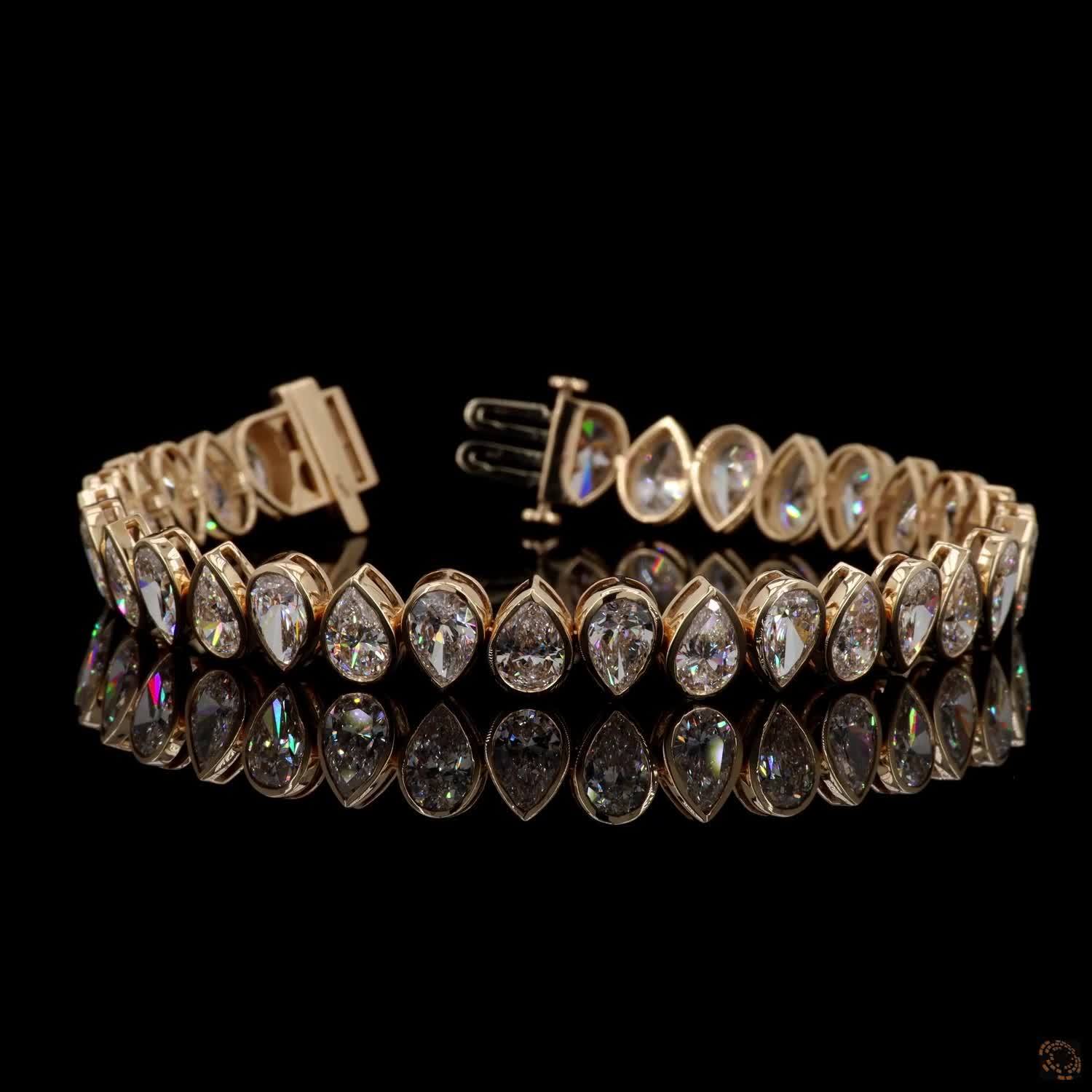 16.17 Ct Luxury Teardrop Crystal Tennis Bracelet – Gold-Tone Statement Link Bracelet with Brilliant-Cut Stones