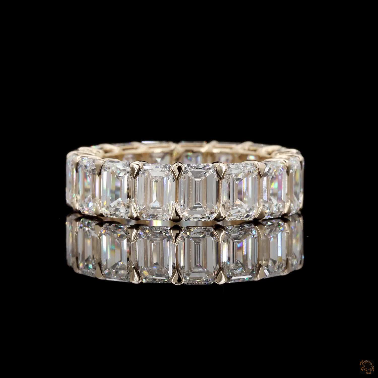 6.22 Ct Shared-Prong Oval Cut Diamond Eternity Ring in Yellow Gold