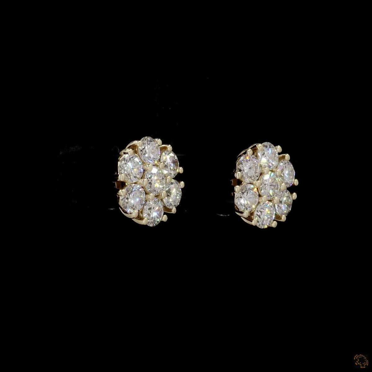 1.39 Ct Round Diamond Cluster Flower Stud Earrings in Yellow Gold