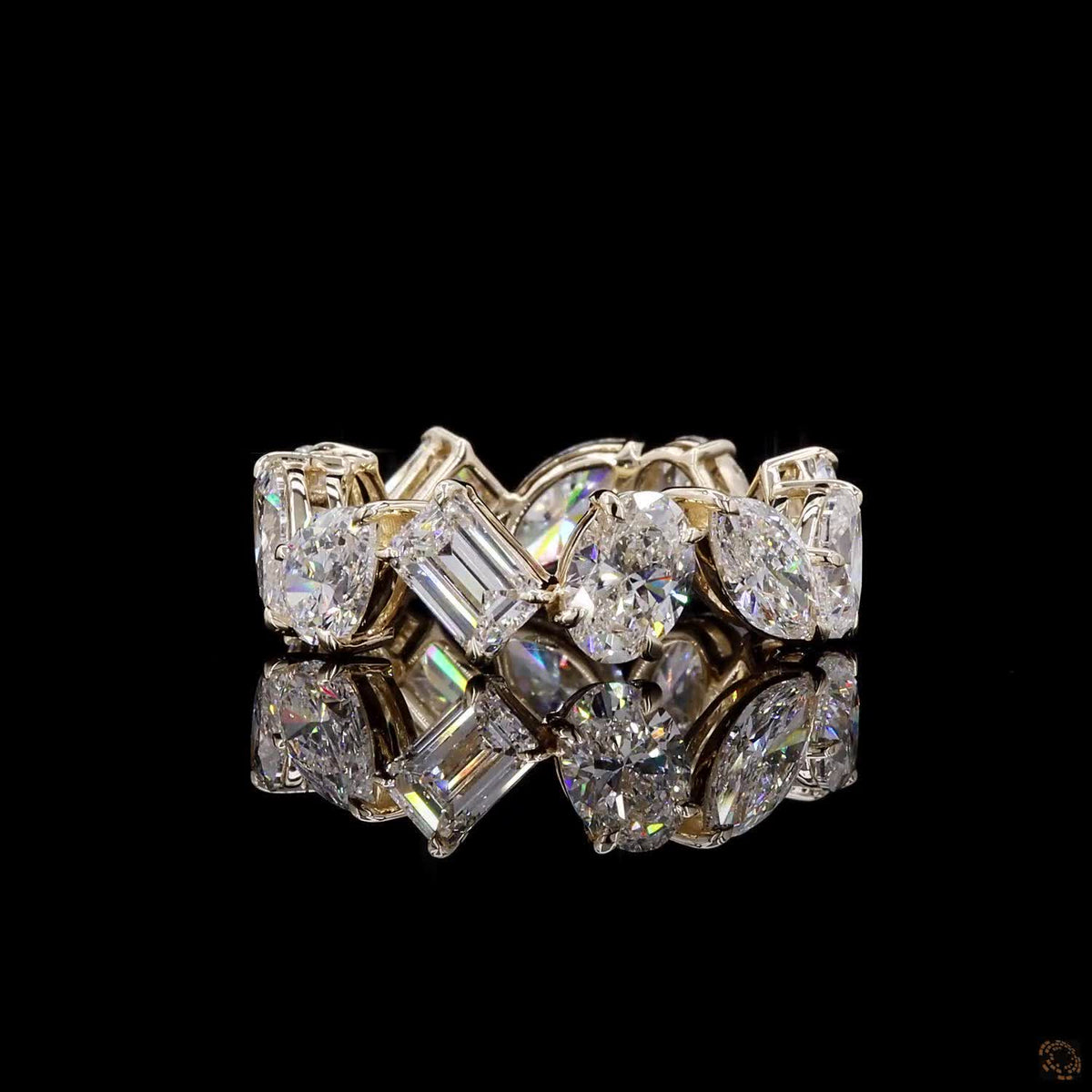7.18 Ct Prong Set / Shared Prong: Crucial differentiator from the bezel style, targeting buyers looking for maximum diamond exposure and sparkle.