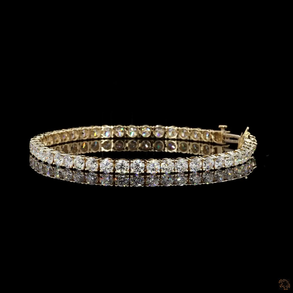 9.15 Ct Classic Four-Prong Round Brilliant Diamond Tennis Bracelet in Yellow Gold