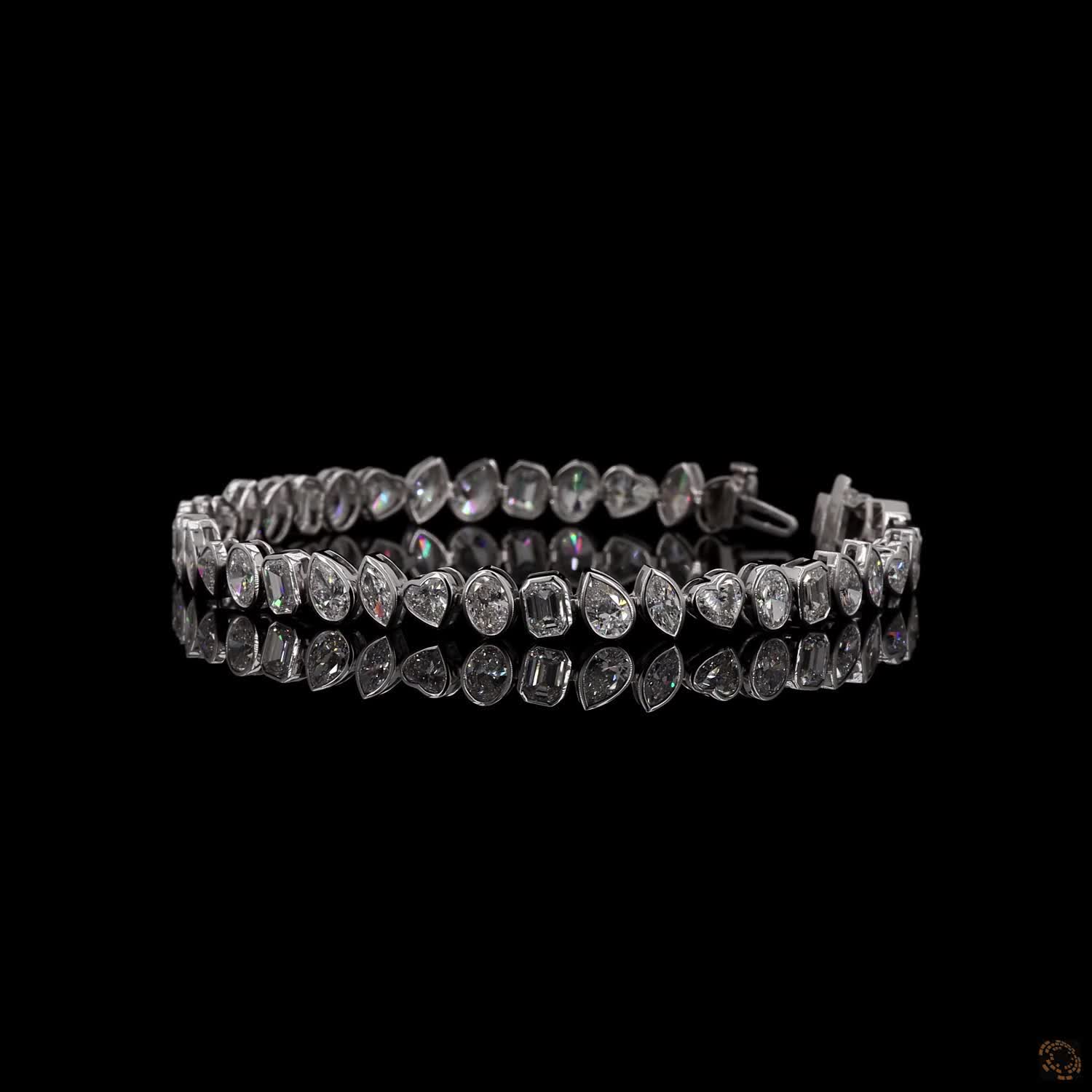 9.15 Ct White Gold Mixed-Shape Diamond Bezel Bracelet